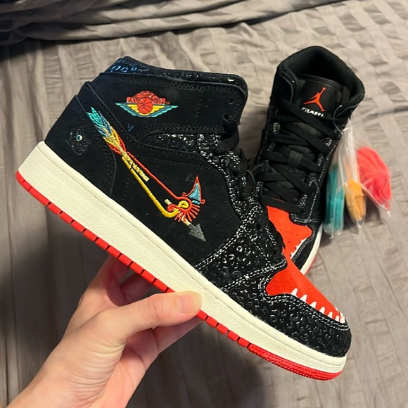 Jordan 1 Mid Siempre Familia - Picture 2 of 8